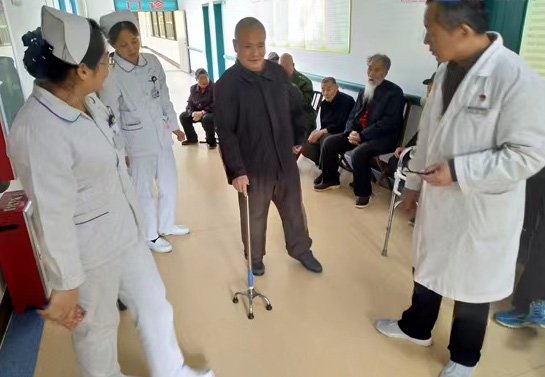 “医”“养”深度融合 宁智寓和把医院搬进了养老院
